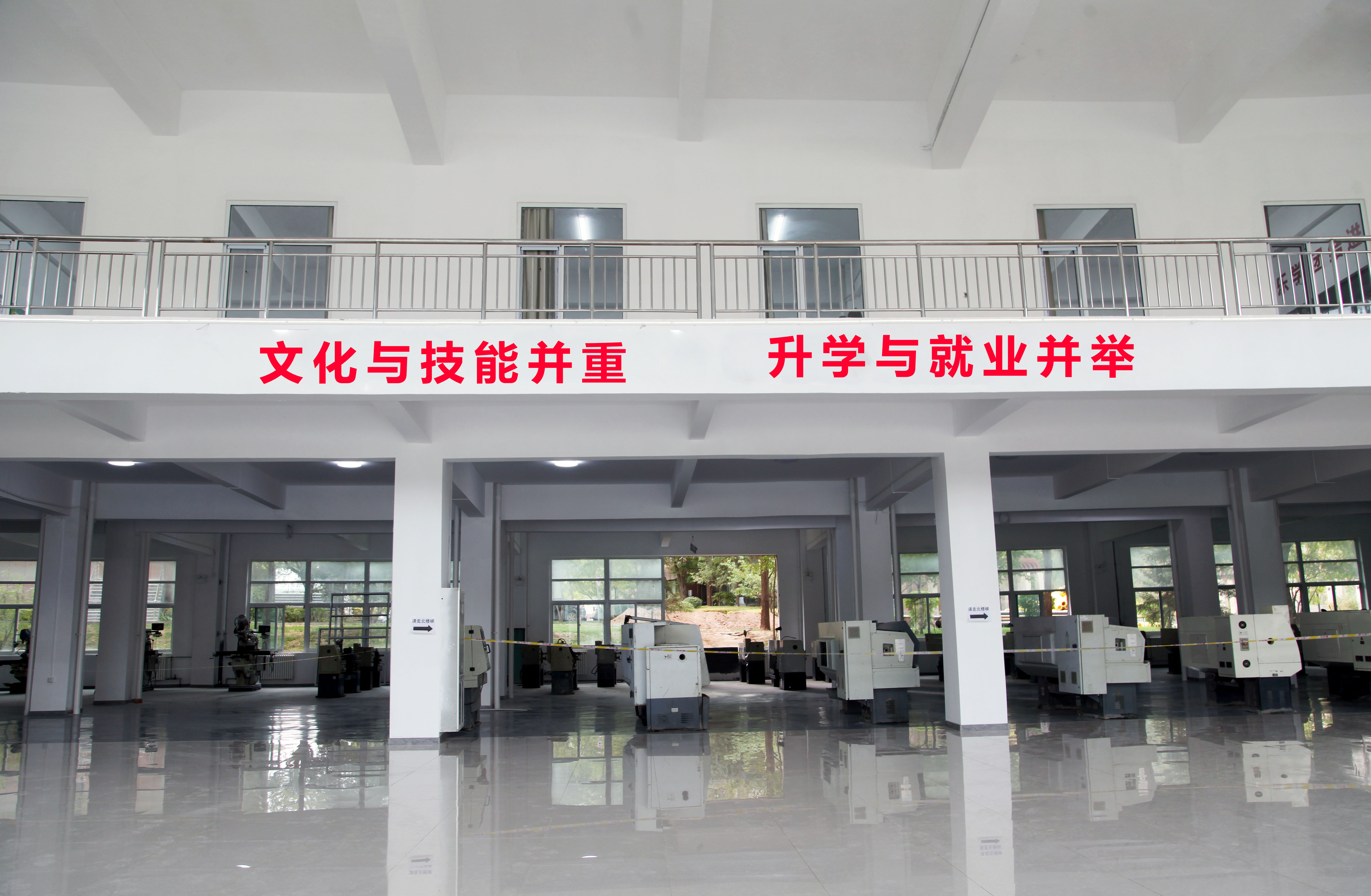在甘肃中职学校，学一门硬技术才能逆袭胜出！